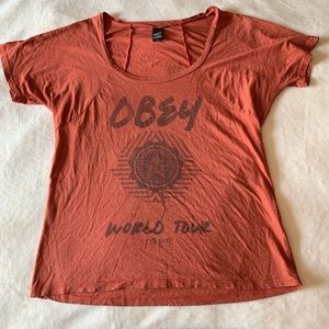 ✨Obey T-shirt